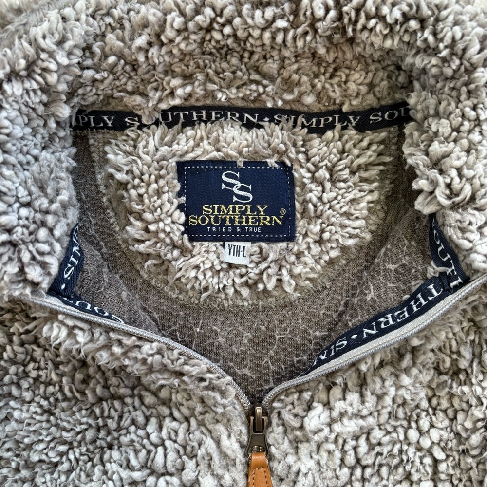 5/20$ SIMPLY SOUTHERN Gray Fleece Pull Over Youth Large - Picture 3 of 9